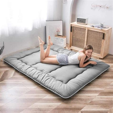 Head-to-Head: Japanese Floor Mattress vs Topper (Detailed Comparison)